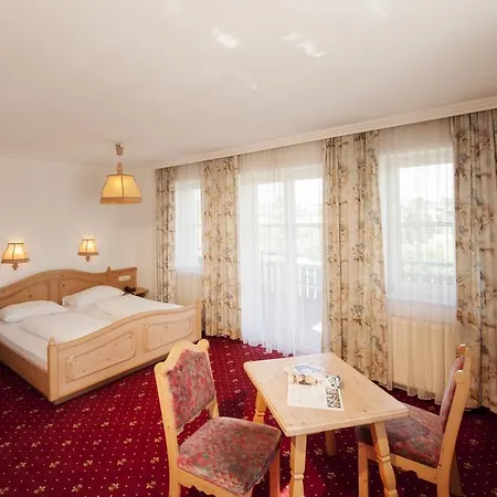 Hotel-Gasthof Beim Boeckhiasl Neukirchen an der Vockla Exterior photo